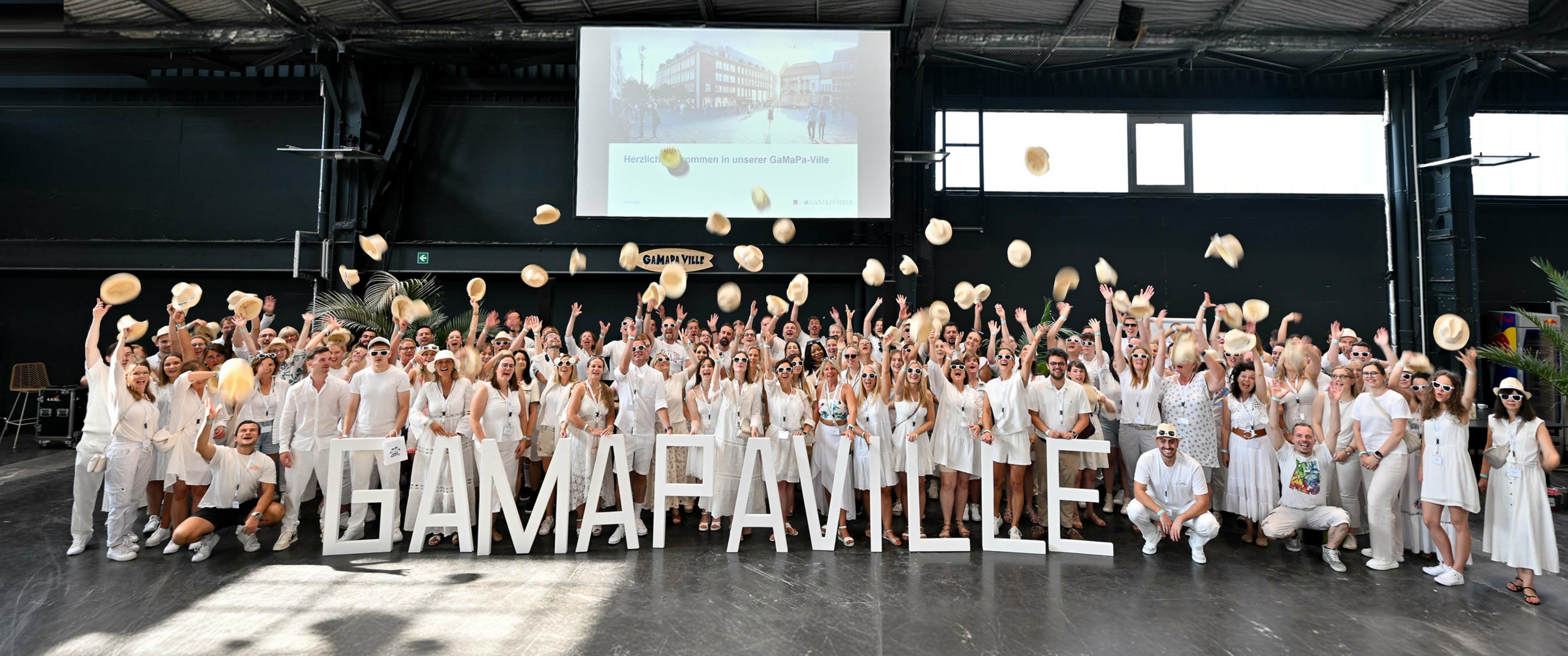 Gruppenbild der Ganteführer Rechtanwälte, Steuerberater und Wirtschaftsprüfer Düsseldorf